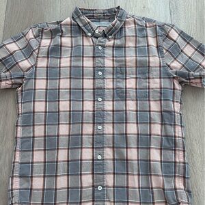 OuterKnown short sleeve button up size Medium